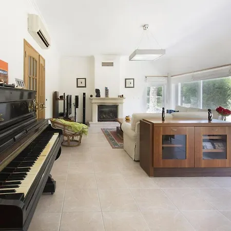 Villa Alfa Prata - Charming 4 Bedroom Villa - Private Swimming Pool - Secluded Setting - Additional Villa *