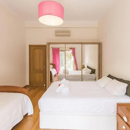 Villa Alfa Prata - Charming 4 Bedroom Villa - Private Swimming Pool - Secluded Setting - Additional Villa *