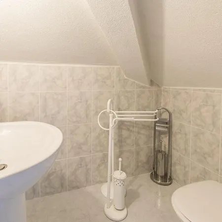 Villa Alfa Prata - Charming 4 Bedroom Villa - Private Swimming Pool - Secluded Setting - Additional Villa Aroeira (Setubal)